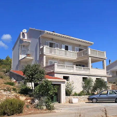 By The Sea Zavalatica, Korcula - 9138