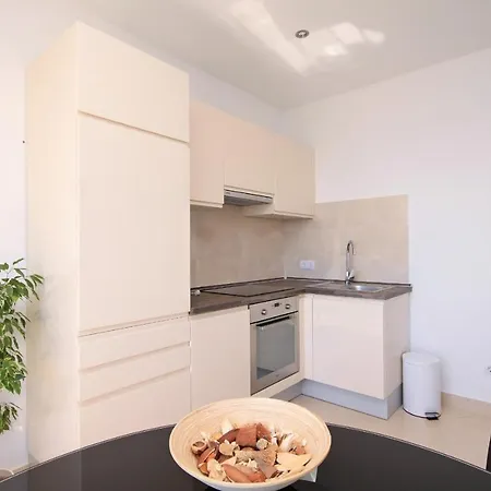 Appartement By The Sea Zavalatica, Korcula - 9138 *